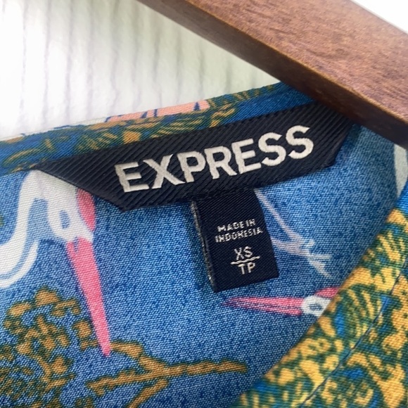 Express - Ruffle Short Romper with Bird and Floral Print Size XS - Picture 8 of 13